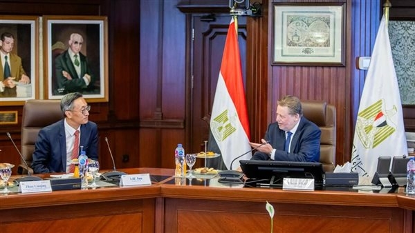 محافظ البنك المركزي يلتقي رئيس البنك الصناعي والتجاري الصيني لبحث التعاون المشترك