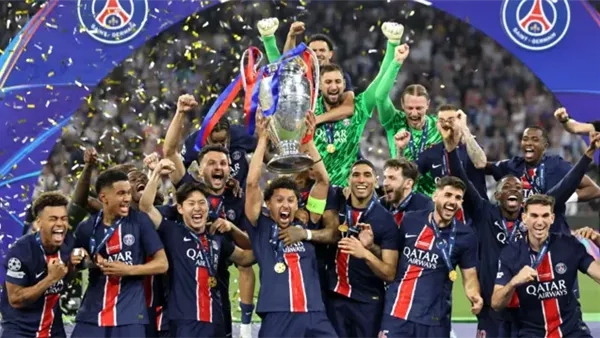 رئيس باريس سان جيرمان: حققنا 5 ملايين يورو من مبيعات القمصان خلال 3 ساعات فقط بعد النهائي