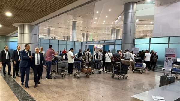 المالية: زيادة العاملين لدعم منظومة العمل الجمركي بمطار القاهرة وضمان سرعة وتيسير تسجيل الهواتف المحمولة