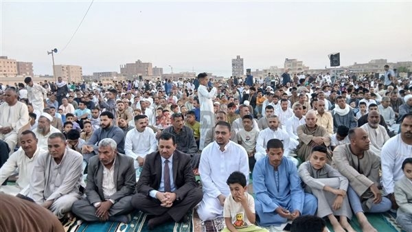 أبناء الفيوم يؤدون صلاة العيد في الساحات المخصصة للصلاة