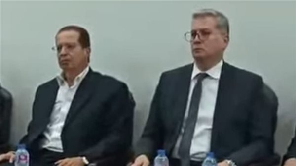 للمرة الثانية.. وزير البترول يؤدي واجب العزاء في شهيد الشهامة بالعاشر من رمضان
