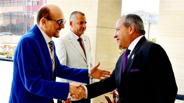 بورسعيد × 24 ساعة  تموين يضبط بسطرمة فاسدة ومكتبات متنقلة تجوب الأحياء وتكريم أوائل الإعدادية