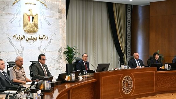 مدبولي: من الضروري الحرص الشديد على ترشيد استهلاك الكهرباء.. ولدينا احتياطيات استراتيجية من السلع