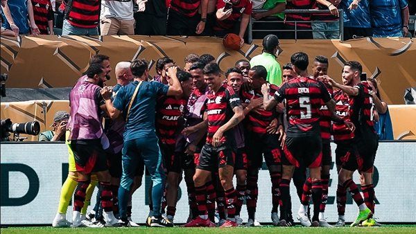 بقيادة فيليبي لويس.. فلامنجو يضرب تشيلسي بثلاثية في كأس العالم للأندية 2025