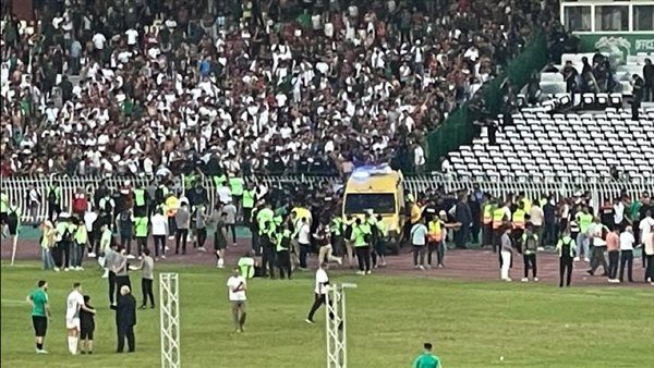 إلغاء مراسم تتويج مولودية الجزائر بالدوري بعد سقوط جماهيره من المدرج العلوي