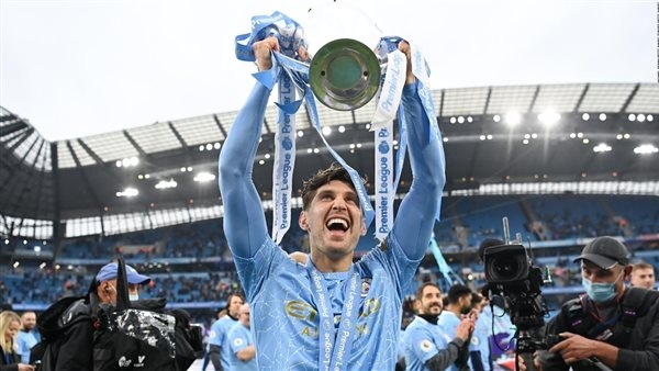 مستقبل جون ستونز لاعب مانشستر سيتي مليء بالخيارات بين الأندية الأوروبية والسعودية