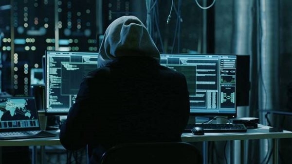 أكثر من 40 هجومًا إلكترونيًا.. إسبانيا تقبض على مراهق ساهم في عمليات قرصنة واسعة