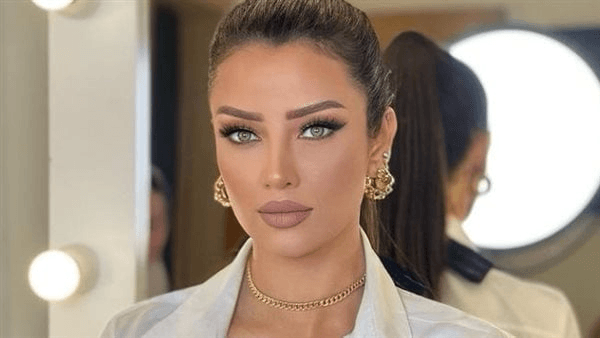 على أسيادكم سيدة.. رضوى الشربيني تدرس تغيير برنامج هي وبس
