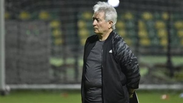 هل يوجد محترفون بقائمة منتخب مصر في كأس العرب؟.. حلمي طولان يجيب