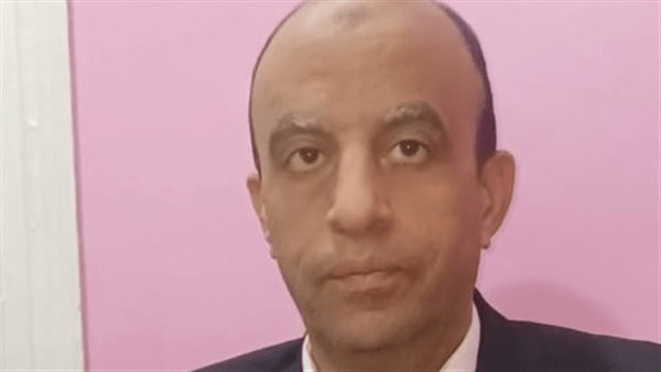 التمس طريقًا للعلم.. مصطفى أبو حطب دكتوراه في التفسير ويعمل سائقًا بالمترو: عمري ما زهقت من العلم
