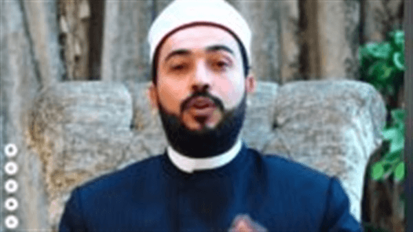 عضو بـ الأزهر العالمي للفتوى الإلكترونية يكشف حكم إخراج زكاة المال في رمضان