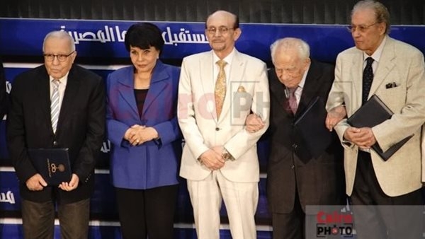 محمد صبحي: نظام الورش أهدر كرامة الريادة المصرية في الدراما.. والفنان مش بيتسعر زي البنزين