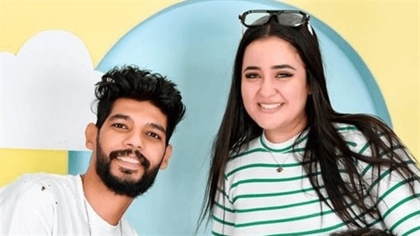 أرملة إبراهيم شيكا تعلن إصابتها بجلطة في القدم