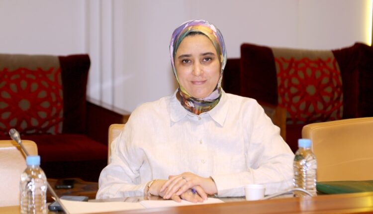 برلمانية تدعو التوفيق إلى تحسين الوضعية المهنية والاجتماعية لمراقبي الكتاتيب القرآنية