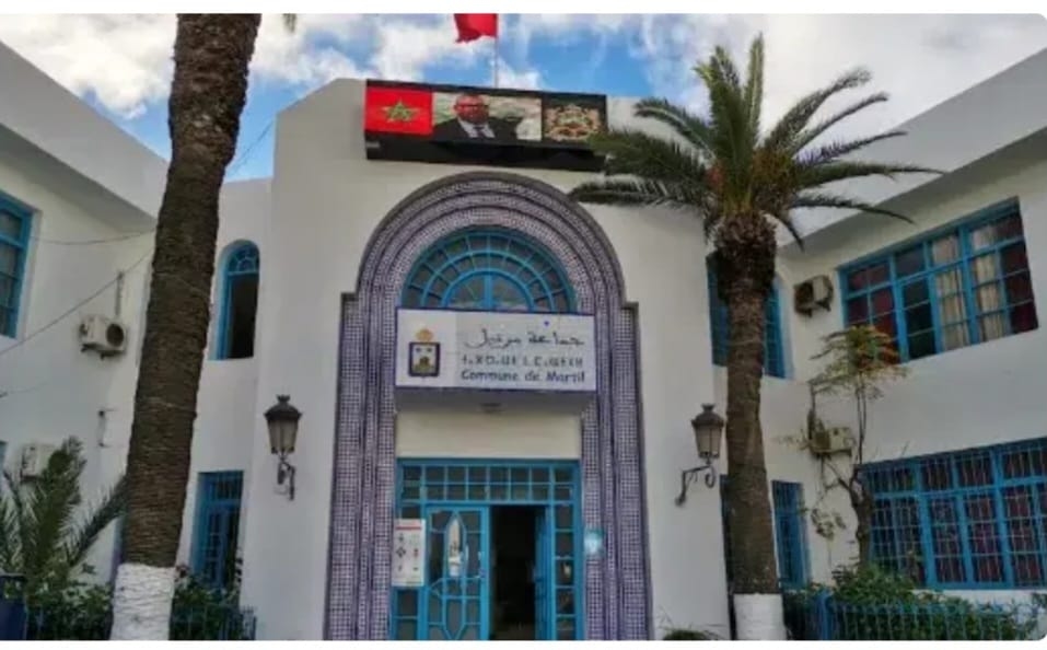 مرتيل: هل بات رئيس الجماعة مستقيلا ومقالا بقوة القانون؟