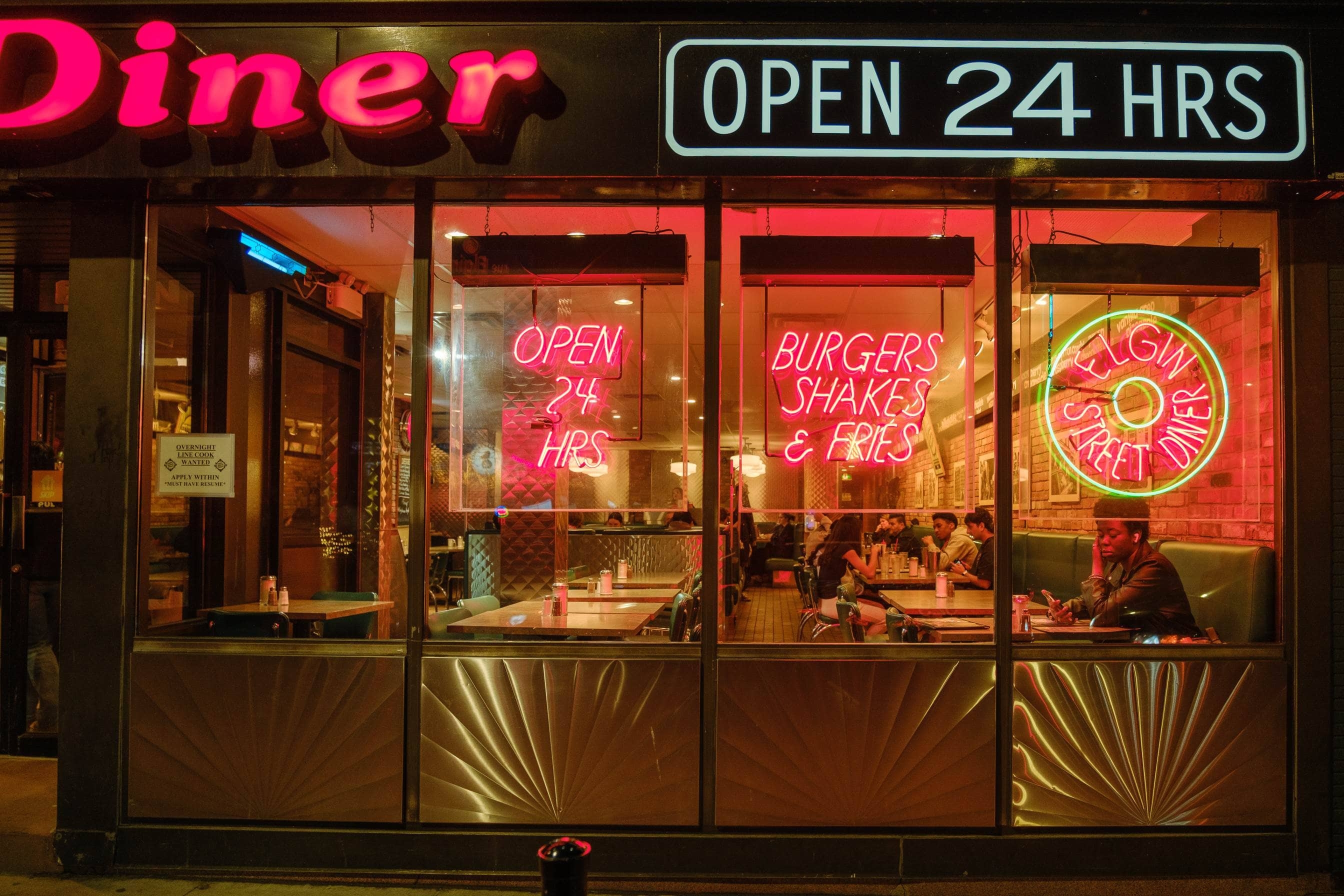 An All-Nighter at Elgin Street Diner
