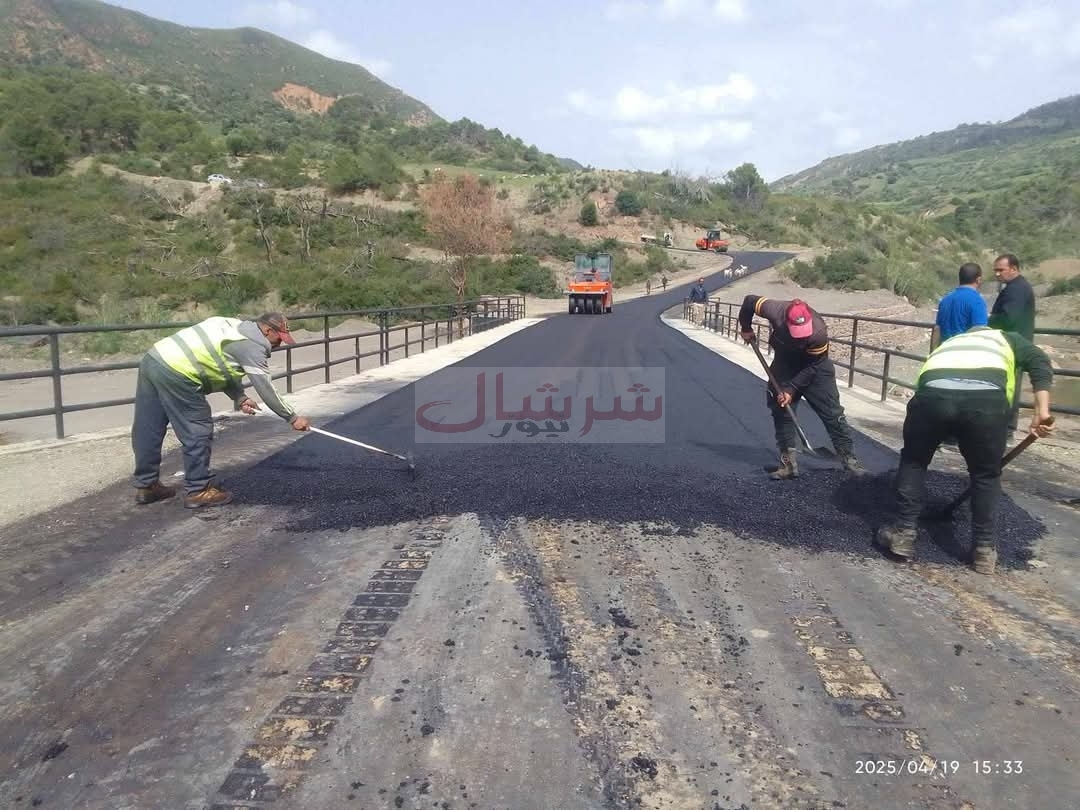 استكمال أشغال المنشأة الفنّية بدوار تيفاس بسيدي سميان والشّروع في تزفيت الطّريق عليها