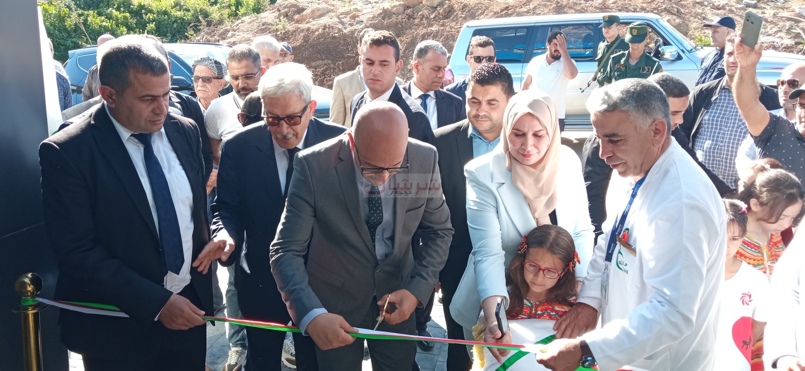 والي تيبازة يدشّن قاعة العلاج بدوار شحافة بأغبال ويضع حيّز الخدمة لشبكة الغاز بدوار بني علي في قوراية وملعب مسلمون مكسب لسكّان المنطقة