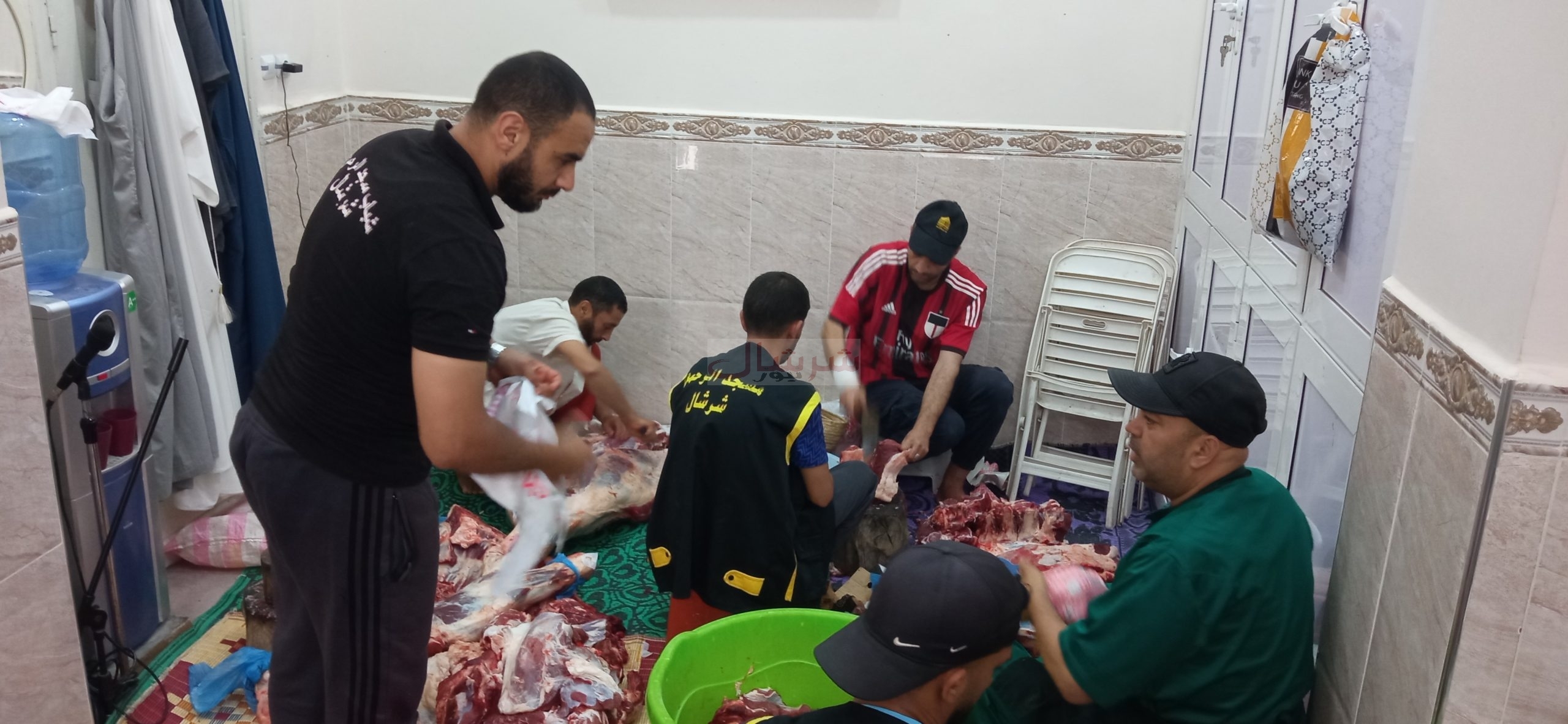 422 عائلة تستفيد من ' سهم العيد' لمسجد الرحمن بشرشال والعلامة الكاملة للمنفقين والشّباب القائمين على المشروع