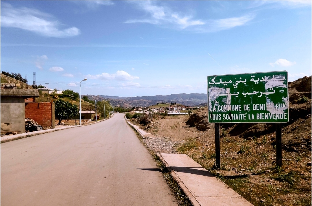 فيما يطالب ساكنة تيفساسين بحل لمشكلة انقطاع الكهرباء: دواوير ببني ميلك تشتكي التّذبذب في التزوّد بالماء الشّروب