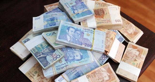 كيف بنى أستاذ أكادير' النافذ' إمبراطوريته من شهادات الماستر؟