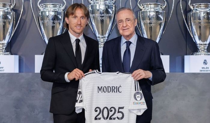 بعد مسيرة حافلة..مودريتش يودع ريال مدريد