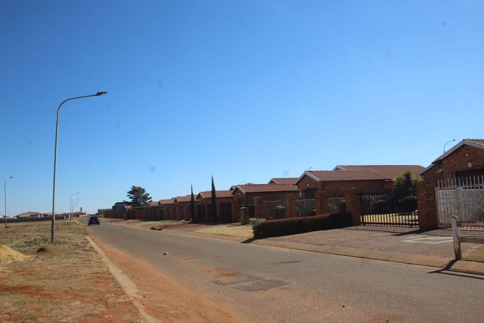 Carletonville woman robbed at knifepoint in early-morning home invasion