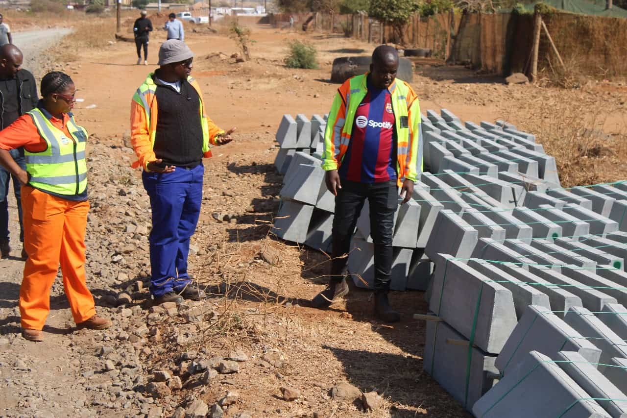 Maila says there is no crisis with Dresden road project