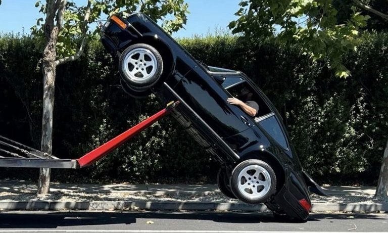 Watch: Oops! Super rare Porsche 911-based RUF falls off car carrier