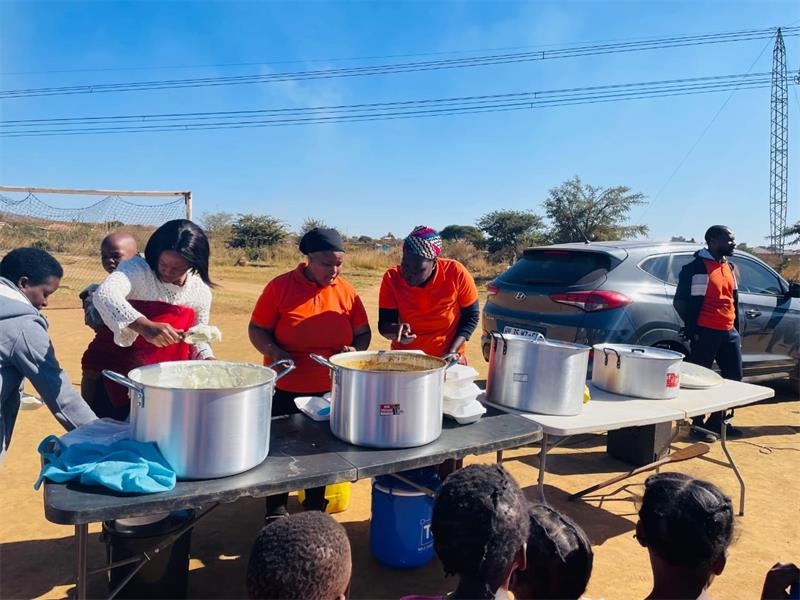 Local church blesses Leeuwfontein residents with massive outreach