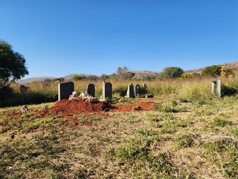 Residents blame metro for poor cemetery conditions