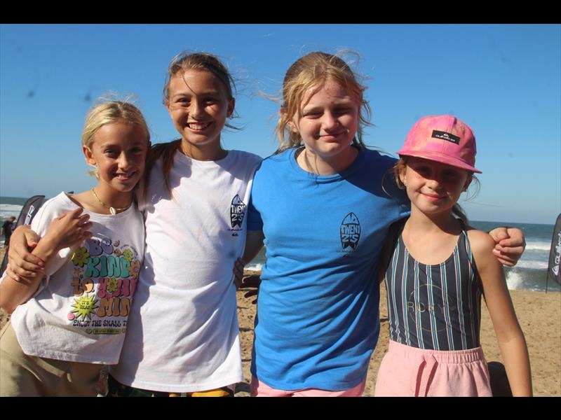 Beach vibes and big waves at Tweni 2's