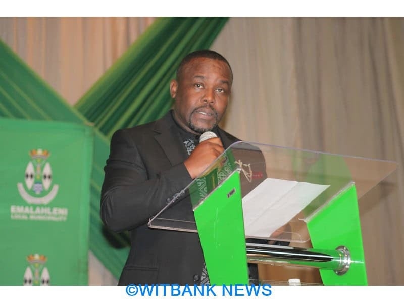 EML tackles city's battles with prayer