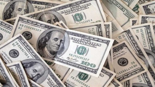 رسميًا بعد الانخفاض.. سعر الدولار مقابل الجنيه المصري اليوم الإثنين 10 فبراير 2025