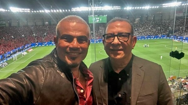 محامي عمرو دياب يطالب ببراءة موكله في اتهامه بصفع شاب بالقاهرة الجديدة