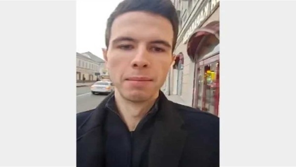 «نافيًا هروب أسرته».. نجل بشار الأسد يكشف تفاصيل الساعات الأخيرة قبل فرار عائلته من دمشق