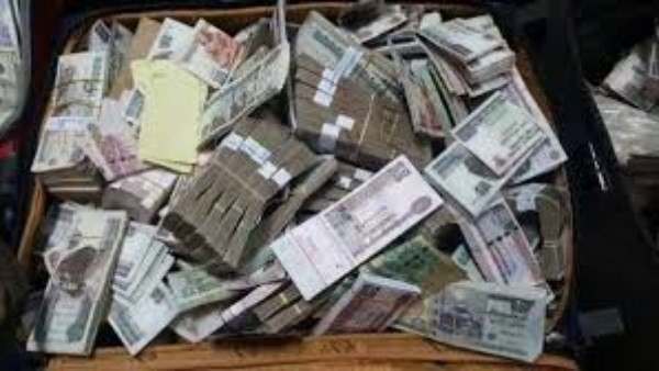 سرق 69 مليون جنيه من أموال أكبر شركة توزيع كهرباء في مصر .. اعترافات