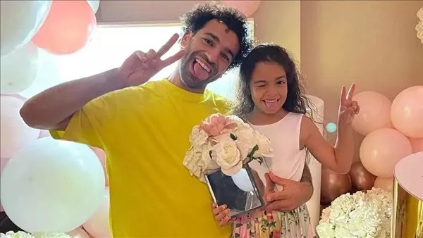 من جنون الكرة إلى عشق الدراما، تفاصيل مشاركة ابنة محمد صلاح في مسلسل كامل العدد (فيديو)