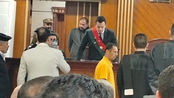 دفاع المتهم بالتعدي على طفلة بالعاشر يطالب بعرضه على مستشفى الأمراض النفسية