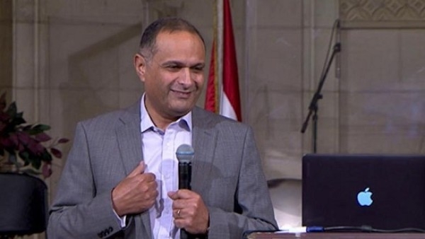 فيديو .. القس ماهر صموئيل : حاولت الانتحار في شبابي .. كنت أرى الحياة عبث وظلم وكنت أعاني كآبة شديدة حتى التحول الروحي : سجدت على الأرض وتكلمت مع الله