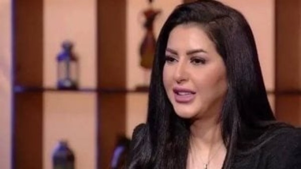 جنازة إيناس النجار من بلدها تونس وسط حضور الأصدقاء (فيديو)