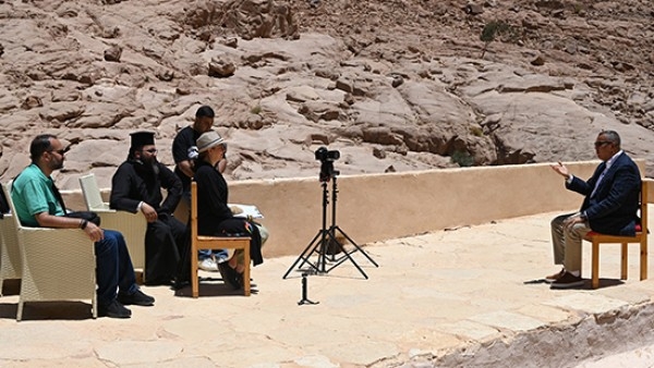 محافظ جنوب سيناء يشارك في فيلم وثائقي عن دير سانت كاترين: "جوهرة الصحراء"