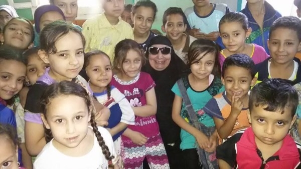 أهالي أبوقرقاص بالمنيا يشيعون جثمان الشيخة محاسن أقدم محفظة قرآن .. صور