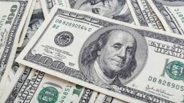 الدولار يواصل استقراره في البنوك اليوم الخميس .. سعره كام؟