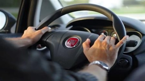 سائق 'أوبر' يتحرش بسيدة إسبانية داخل سيارته بالنزهة.. والمباحث تضبطه خلال ساعات