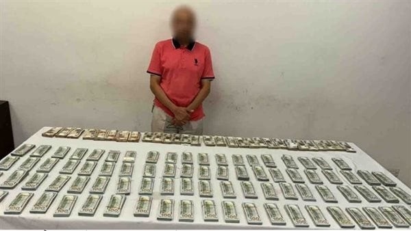 بمضبوطات 42 مليون جنيه، سقوط مدير شركة في قبضة الأمن بتهمة الإتجار بالعملة