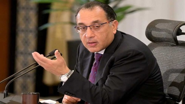 «مدبولي» متسائلًا: «ليه محدش بيتكلم دلوقت عن تراجع سعر الدولار!»