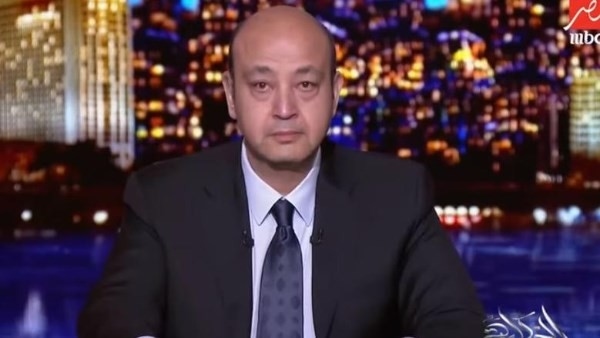 عمرو أديب يُهاجم الحكومة بعد حادث الطرق الإقليمي بالمنوفية