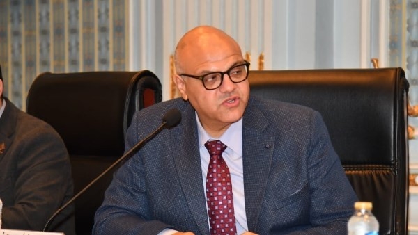 مستشفى الناس هرم مصر الرابع.. محافظ القليوبية: تمهيد الطرق وتشجيرها وإزالة المخالفات والعشوائيات المحيطة بالمستشفى غدًا