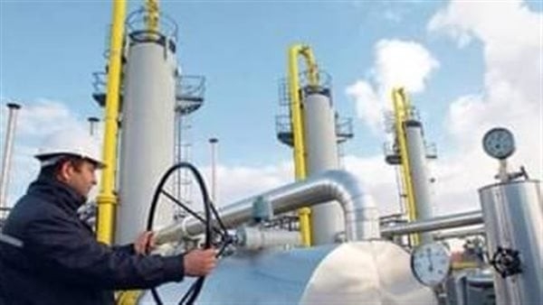 فخري الفقي: ارتفاع أسعار البترول يمثل تهديدًا حقيقيًا لعجز الموازنة